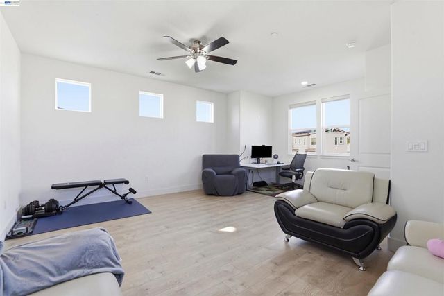 4038 4038 Knightstown St, Dublin, CA 94568