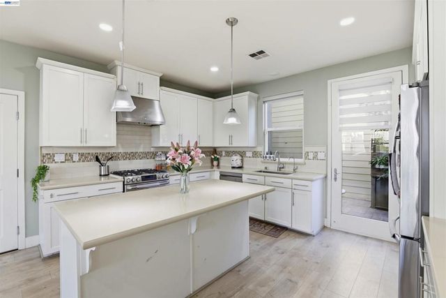 4038 4038 Knightstown St, Dublin, CA 94568