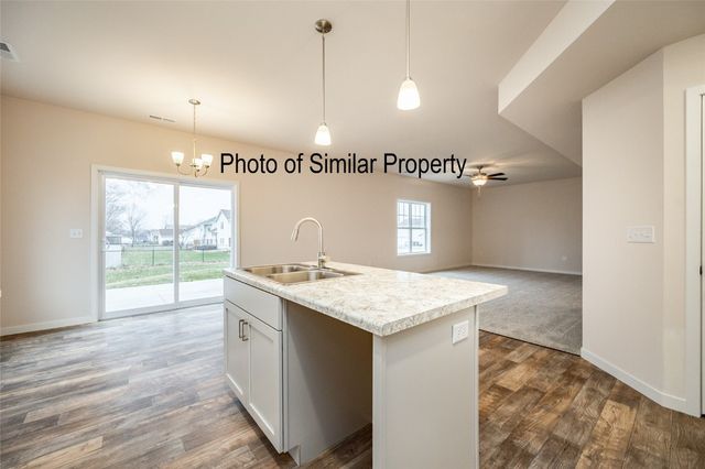 7701 Westfield Drive NE, Cedar Rapids, IA 52402