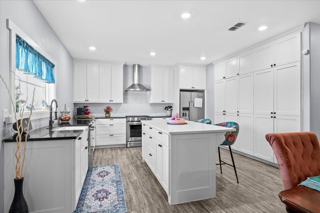 3370 Drill Stem Road, Levelland, TX 79336