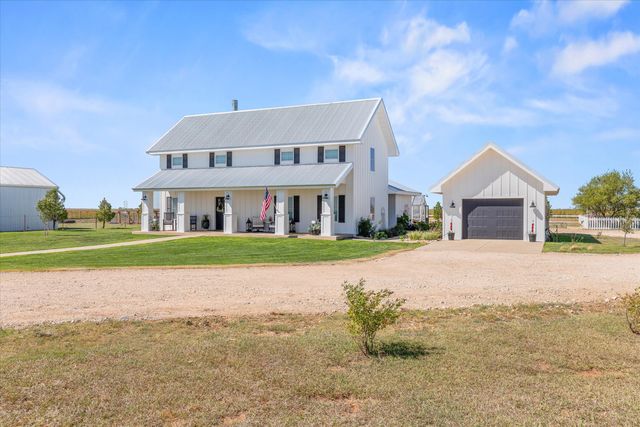 3370 Drill Stem Road, Levelland, TX 79336