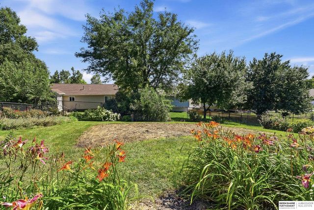 16611 Dora Hamann Parkway, Omaha, NE 68116