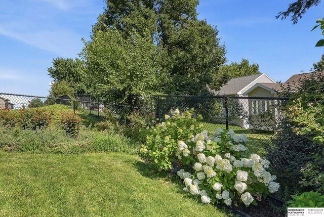 16611 Dora Hamann Parkway, Omaha, NE 68116