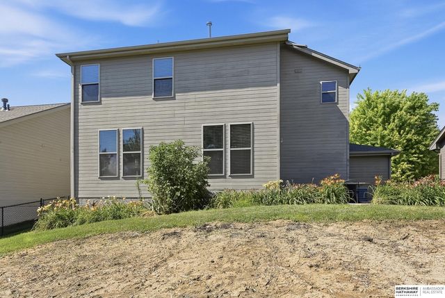 16611 Dora Hamann Parkway, Omaha, NE 68116