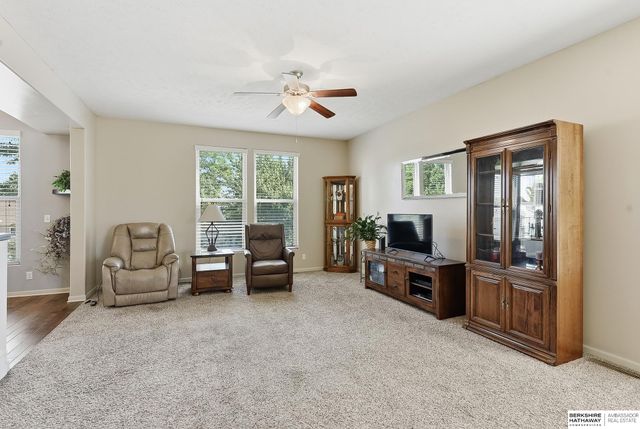 16611 Dora Hamann Parkway, Omaha, NE 68116