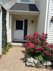 16 Maple Street 16, Vernon, CT 06066