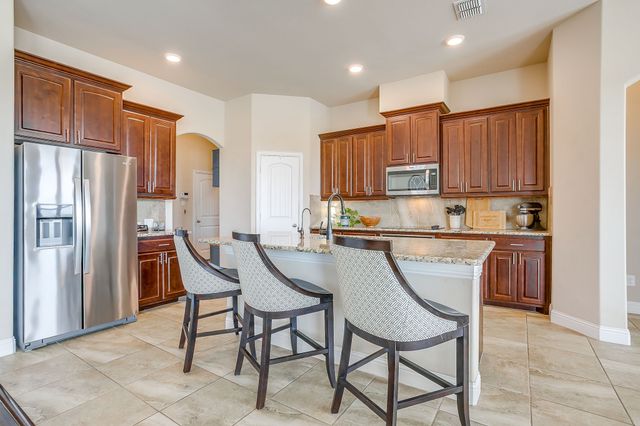 100 Sendero Oak Drive, Crowley, TX 76036