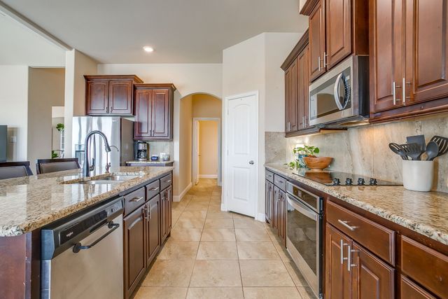 100 Sendero Oak Drive, Crowley, TX 76036