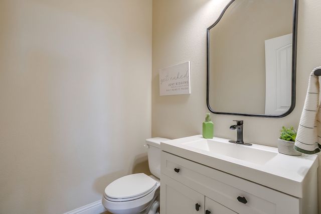 100 Sendero Oak Drive, Crowley, TX 76036