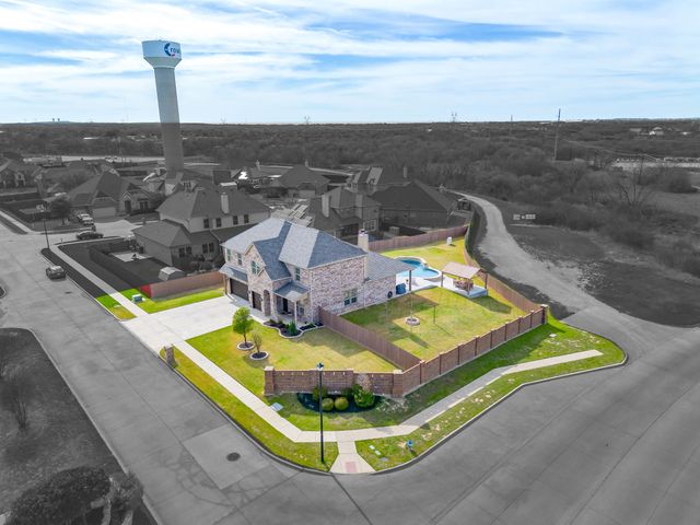 100 Sendero Oak Drive, Crowley, TX 76036