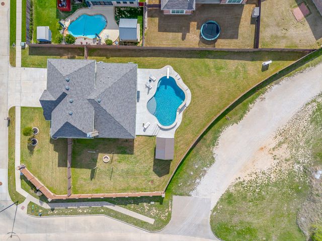 100 Sendero Oak Drive, Crowley, TX 76036