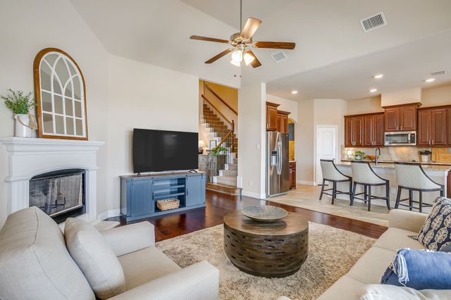 100 Sendero Oak Drive, Crowley, TX 76036