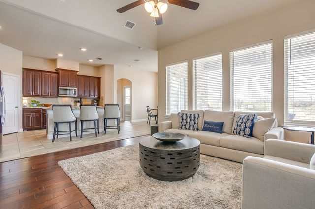 100 Sendero Oak Drive, Crowley, TX 76036