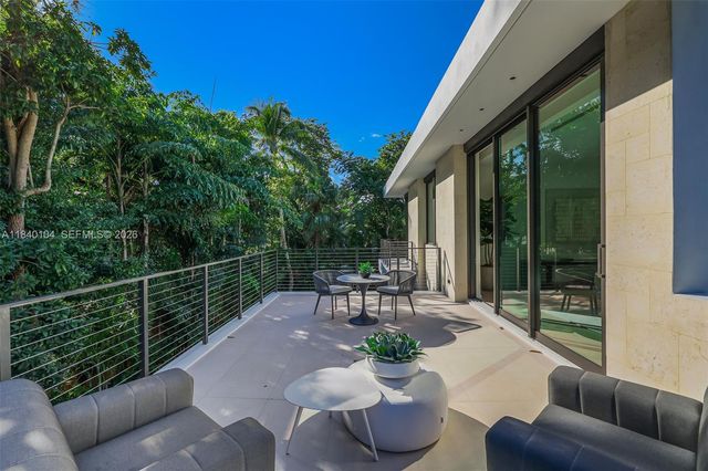 3860 Little Avenue, Miami, FL 33133