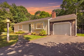 48 Audubon Cir, Barnstable, MA 02632