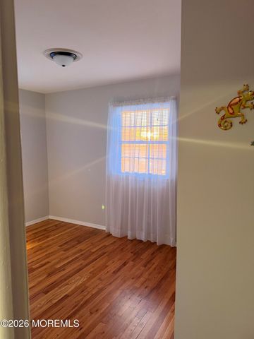 340 Suburban Drive, Toms River, NJ 08753