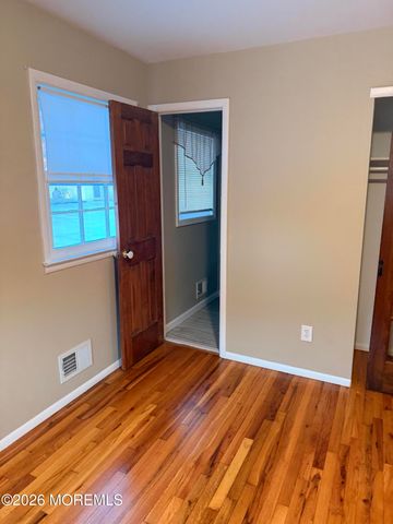 340 Suburban Drive, Toms River, NJ 08753