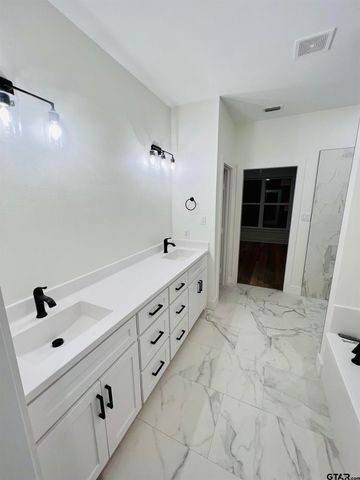 12515 County Road 346, Winona, TX 75792