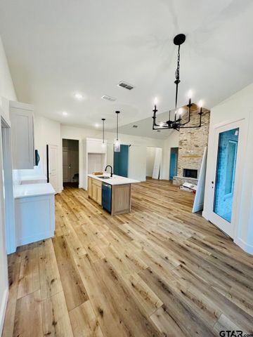 12515 County Road 346, Winona, TX 75792