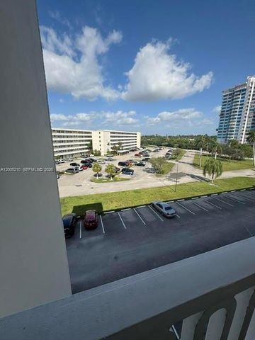 2861 Leonard Drive F514, Aventura, FL 33160