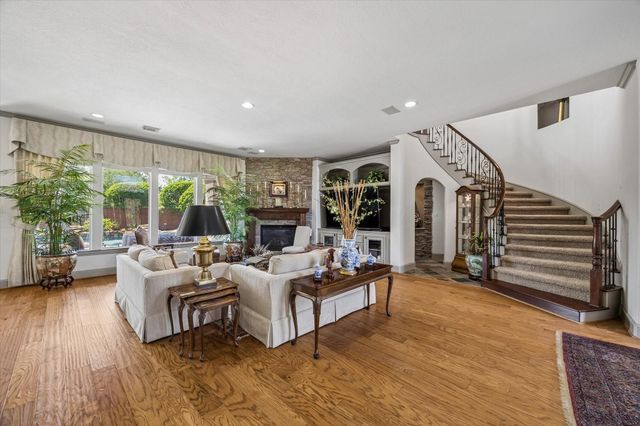 18811 Rosebud Knoll Court, Cypress, TX 77429