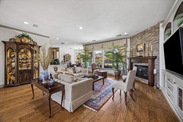 18811 Rosebud Knoll Court, Cypress, TX 77429