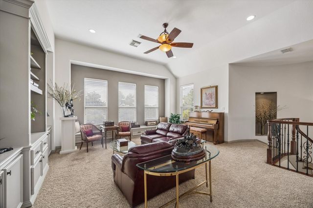 18811 Rosebud Knoll Court, Cypress, TX 77429