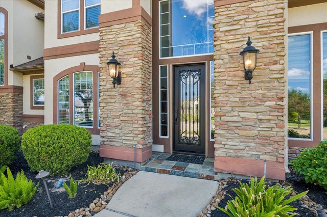 18811 Rosebud Knoll Court, Cypress, TX 77429