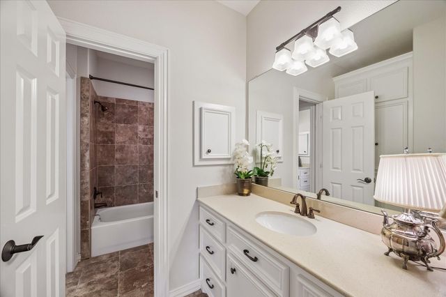 18811 Rosebud Knoll Court, Cypress, TX 77429