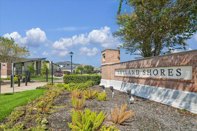 18811 Rosebud Knoll Court, Cypress, TX 77429