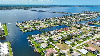 1921 SE 44th ST, Cape Coral, FL 33904