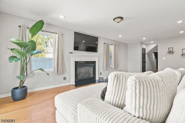 1718 W 4Th St, Piscataway Twp., NJ 08854