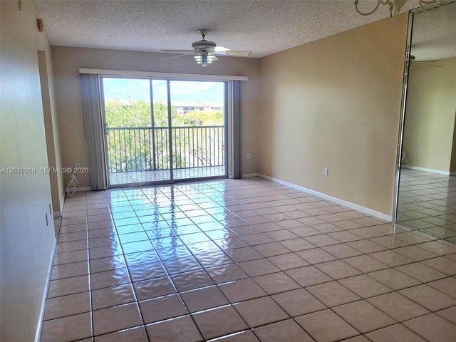 13705 SW 12th St 304B, Pembroke Pines, FL 33027