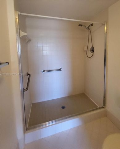 13705 SW 12th St 304B, Pembroke Pines, FL 33027