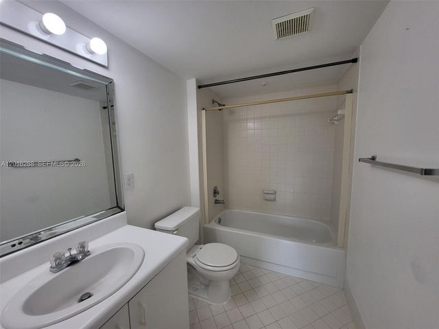 13705 SW 12th St 304B, Pembroke Pines, FL 33027