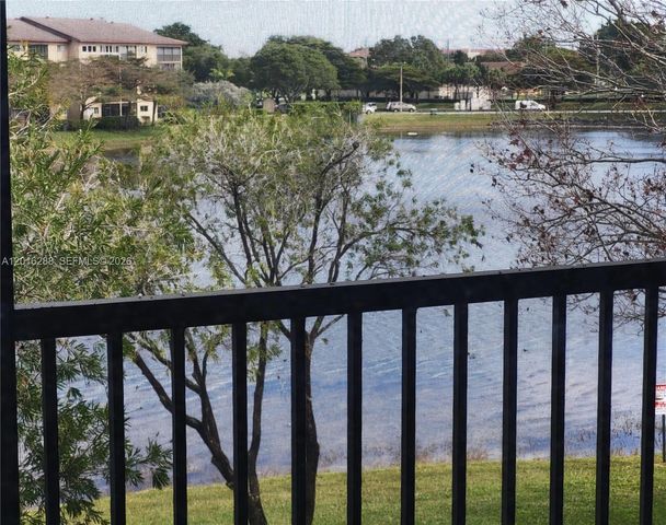 13705 SW 12th St 304B, Pembroke Pines, FL 33027