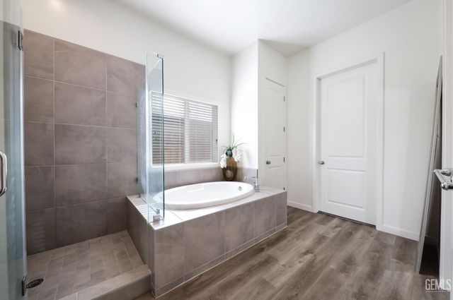 908 Brookline Lane, Bakersfield, CA 93314