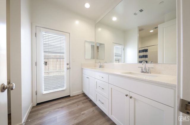 908 Brookline Lane, Bakersfield, CA 93314