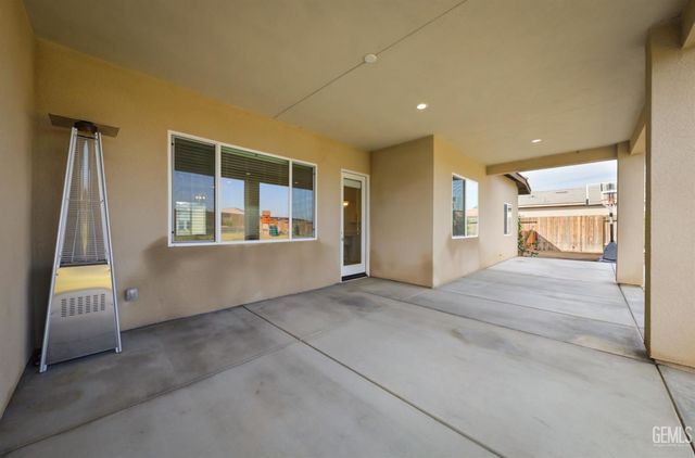 908 Brookline Lane, Bakersfield, CA 93314