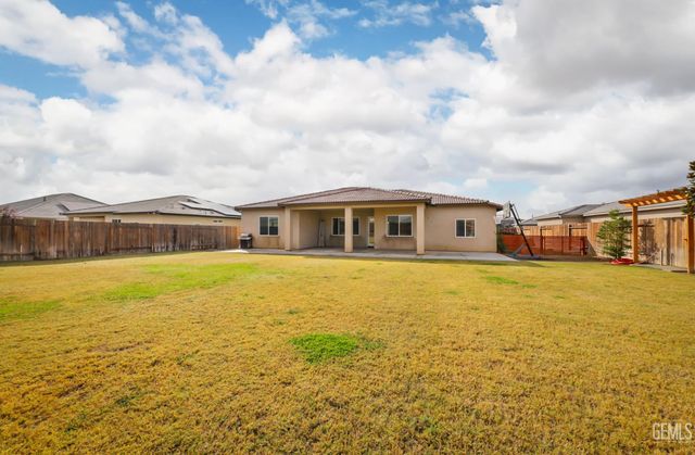 908 Brookline Lane, Bakersfield, CA 93314