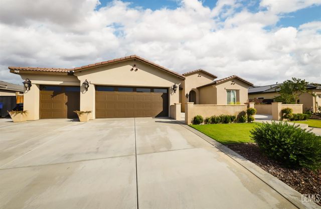 908 Brookline Lane, Bakersfield, CA 93314