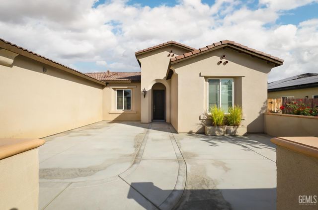 908 Brookline Lane, Bakersfield, CA 93314