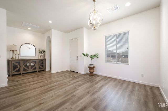 908 Brookline Lane, Bakersfield, CA 93314