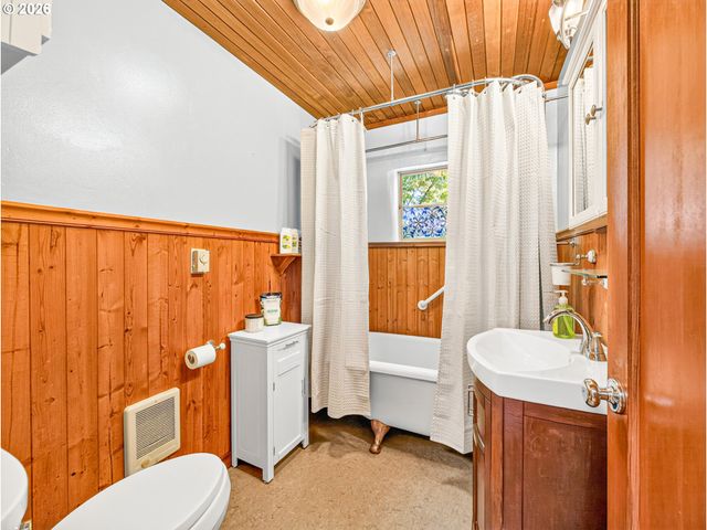 23065 Sw MAIN St, Sherwood, OR 97140