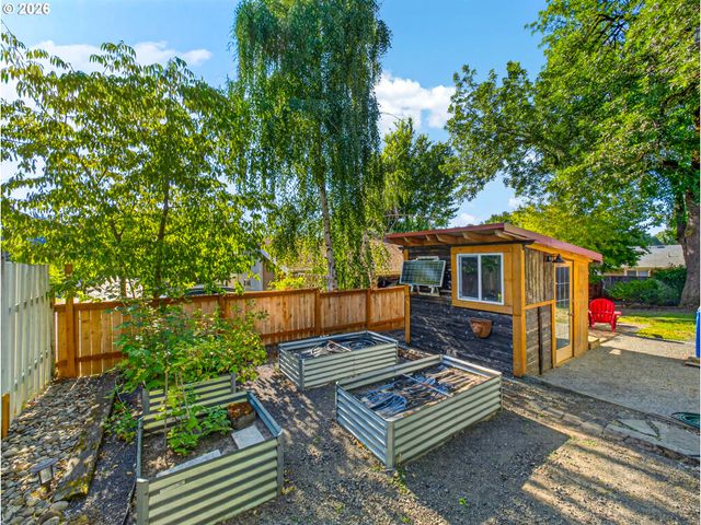 23065 Sw MAIN St, Sherwood, OR 97140
