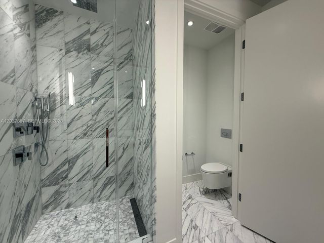175 SE 25th Road 903, Miami, FL 33129