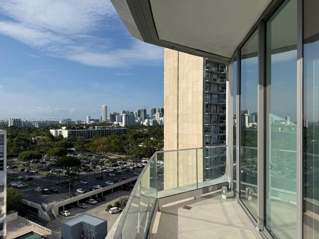 175 SE 25th Road 903, Miami, FL 33129