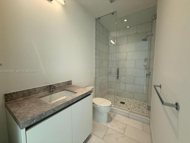 175 SE 25th Road 903, Miami, FL 33129