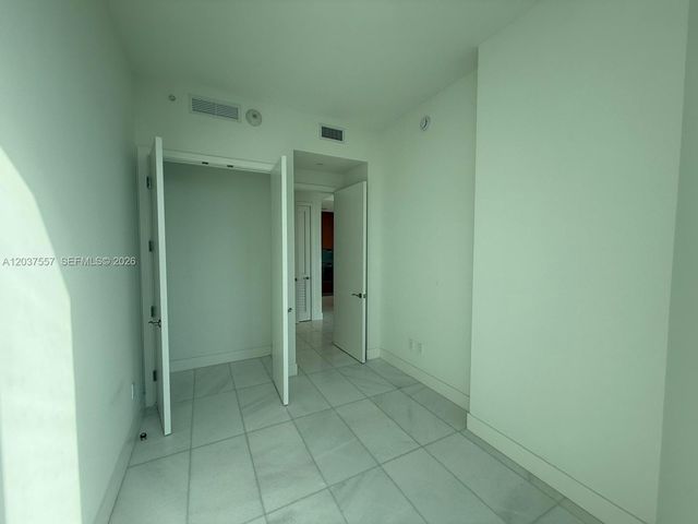 175 SE 25th Road 903, Miami, FL 33129