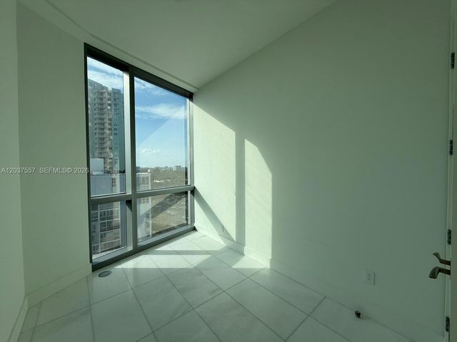 175 SE 25th Road 903, Miami, FL 33129